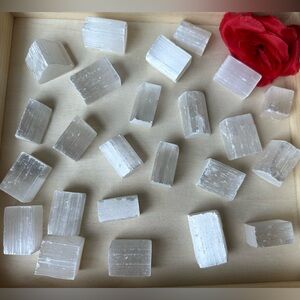SELENITE✨FOR MY SPIRITUAL CRYSTAL LADIES